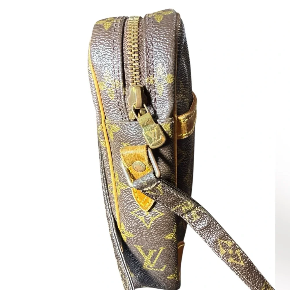 Louis Vuitton Monogram Danube Vintage Crossbody Bag Brown Canvas - Picture 4 of 9